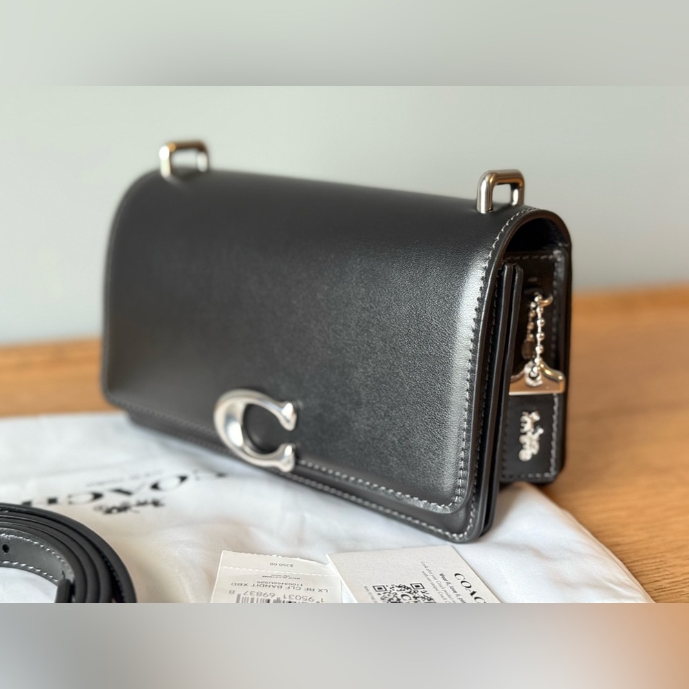 Coach Bandit crossbody black- Like New - Picture 3 of 16